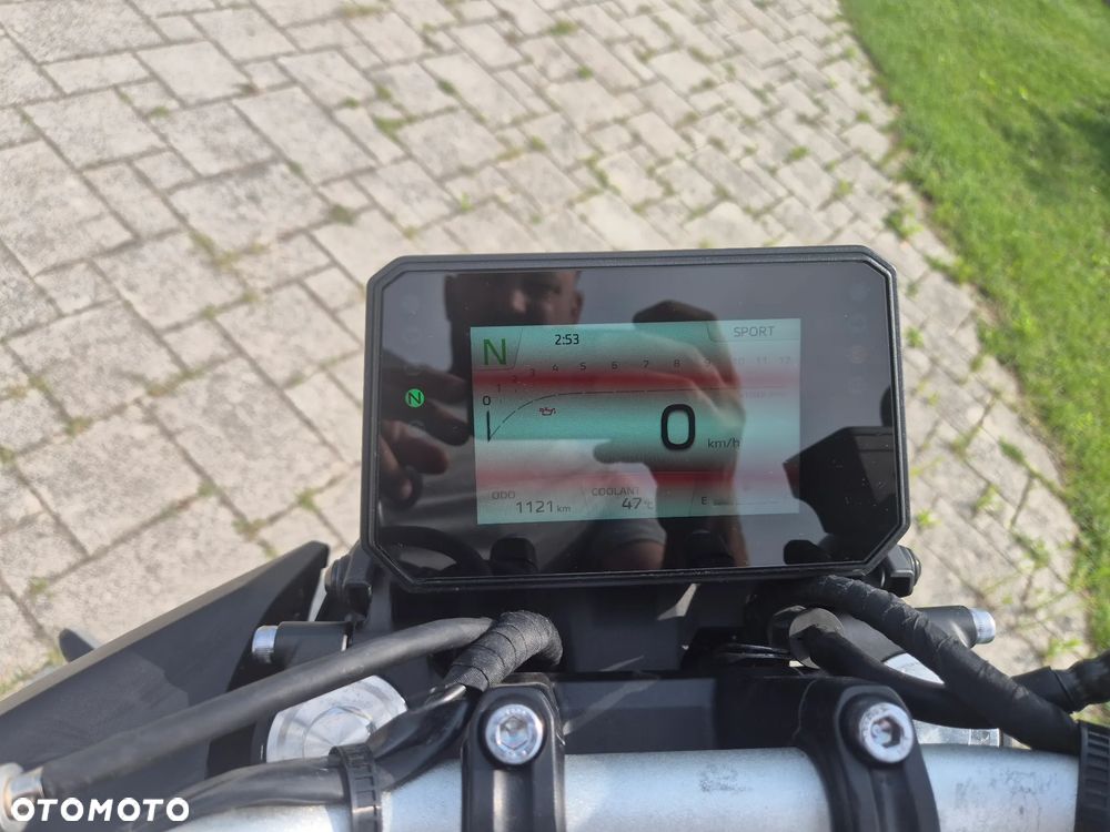 Yamaha MT - 16