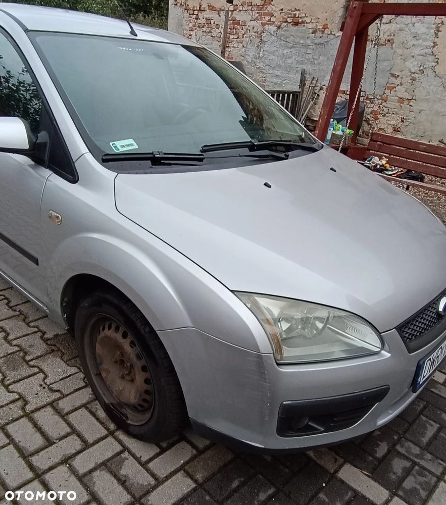 Ford Focus 1.8 TDCi Ambiente - 4