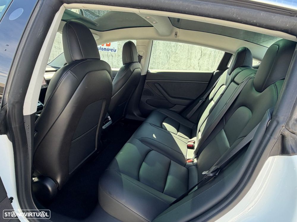 Tesla Model 3 - 13