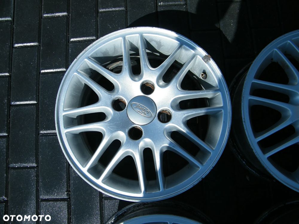 Felgi aluminiowe alufelgi komplet 4x108 ET52,5/ 6J x 15 otwór 62 - 2