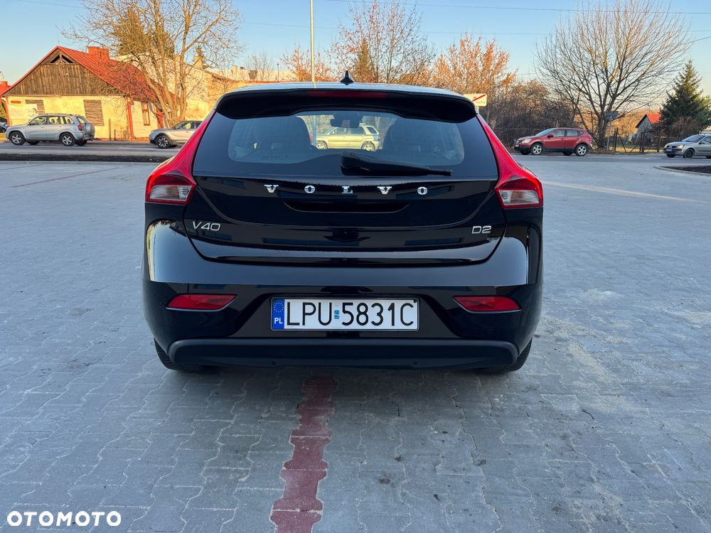 Volvo V40 D2 Drive-E Momentum - 12