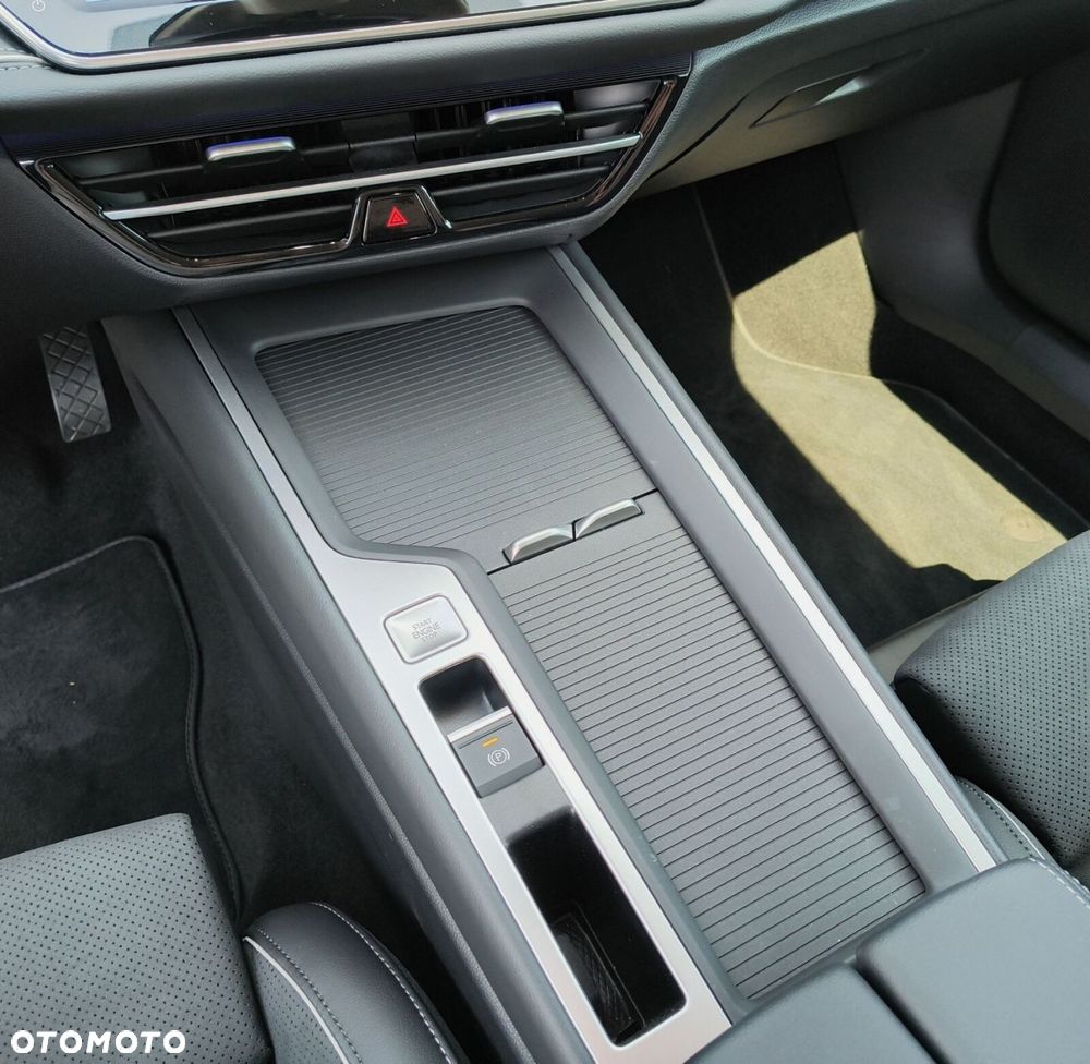 Volkswagen Passat - 24