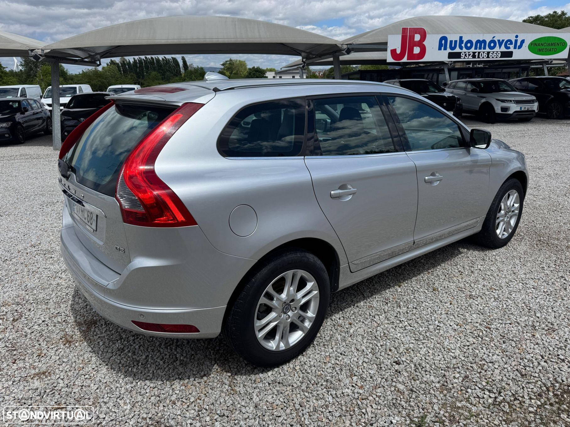 Volvo XC 60 2.0 D3 Momentum Geartronic - 6