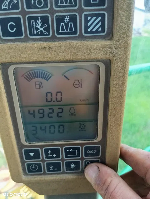 John Deere 7600 - 15