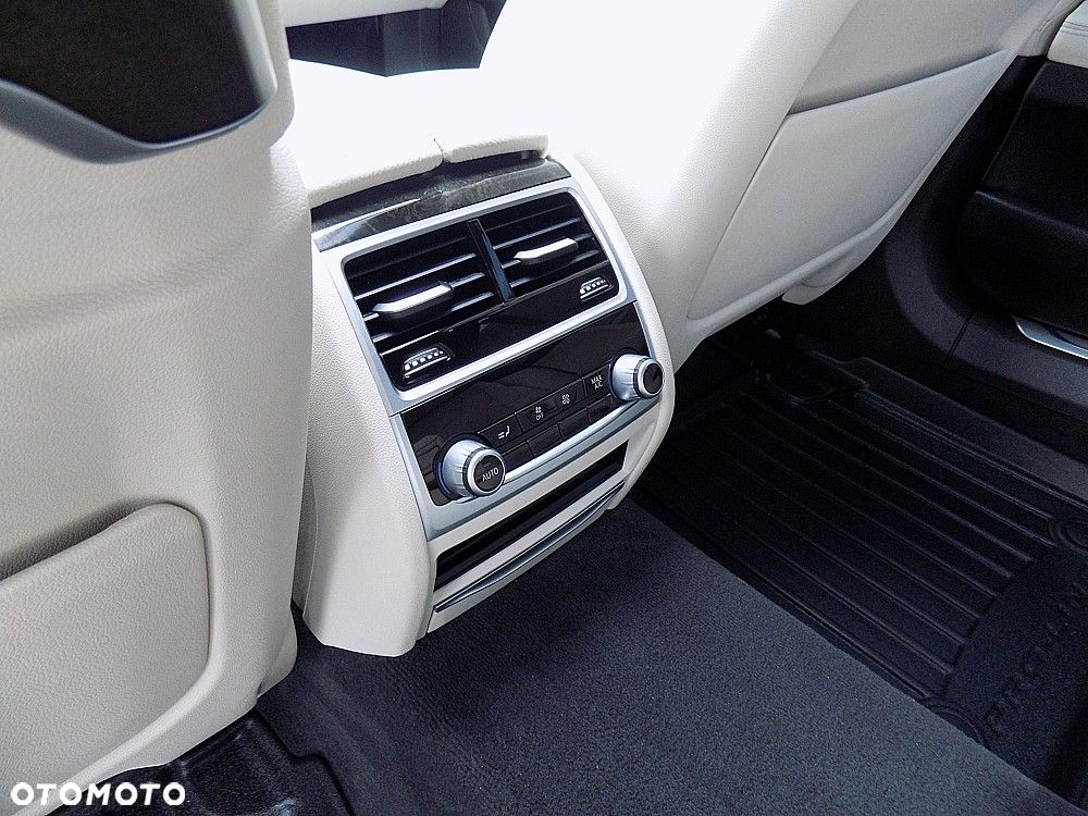 BMW Seria 7 745Le xDrive - 19