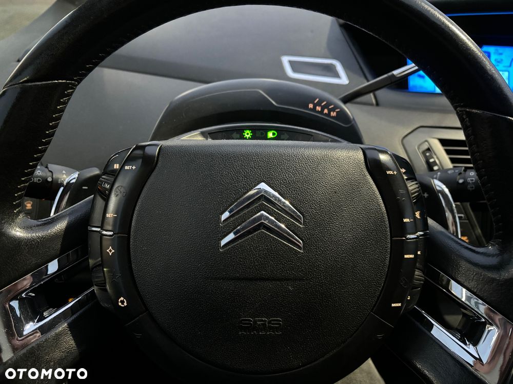 Citroën C4 Grand Picasso 2.0 HDi FAP ESG6 Confort - 19
