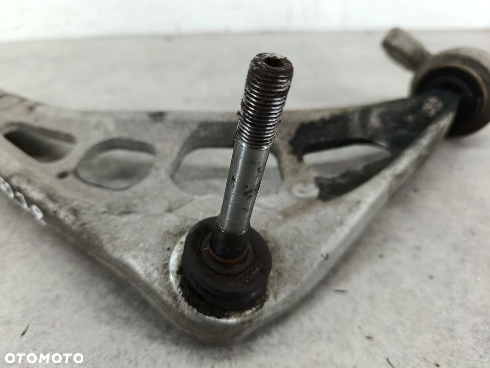 WAHACZ PRAWY PRZÓD BMW 3 E46 FL 2.0 D 320d - 2