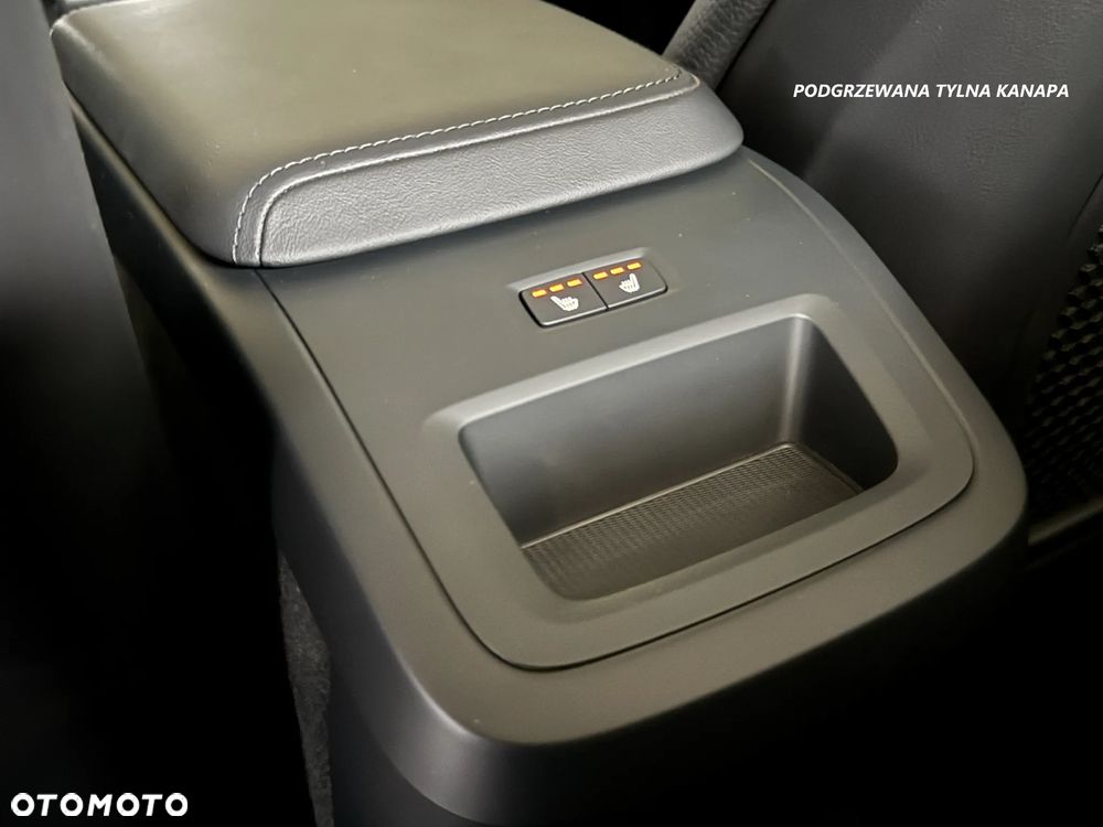 Volvo XC 60 B4 D Plus Dark - 22