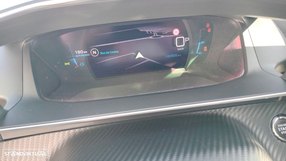 Peugeot 2008 1.2 PureTech Allure Pack EAT8 - 17