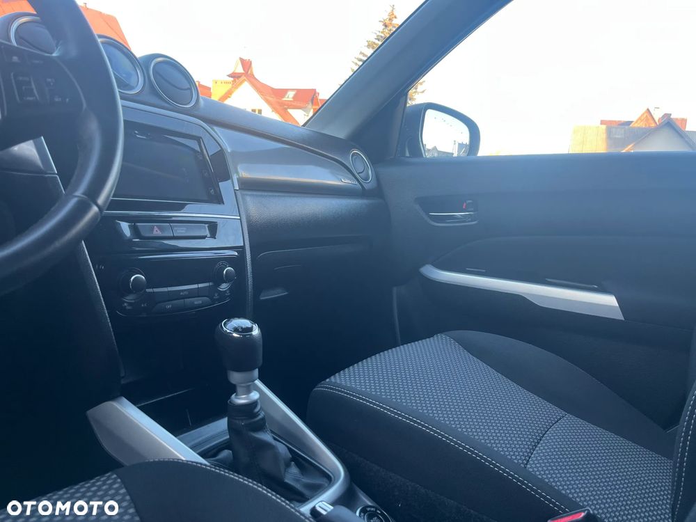 Suzuki Vitara 1.6 DDiS (4x4) Allgrip Comfort - 16