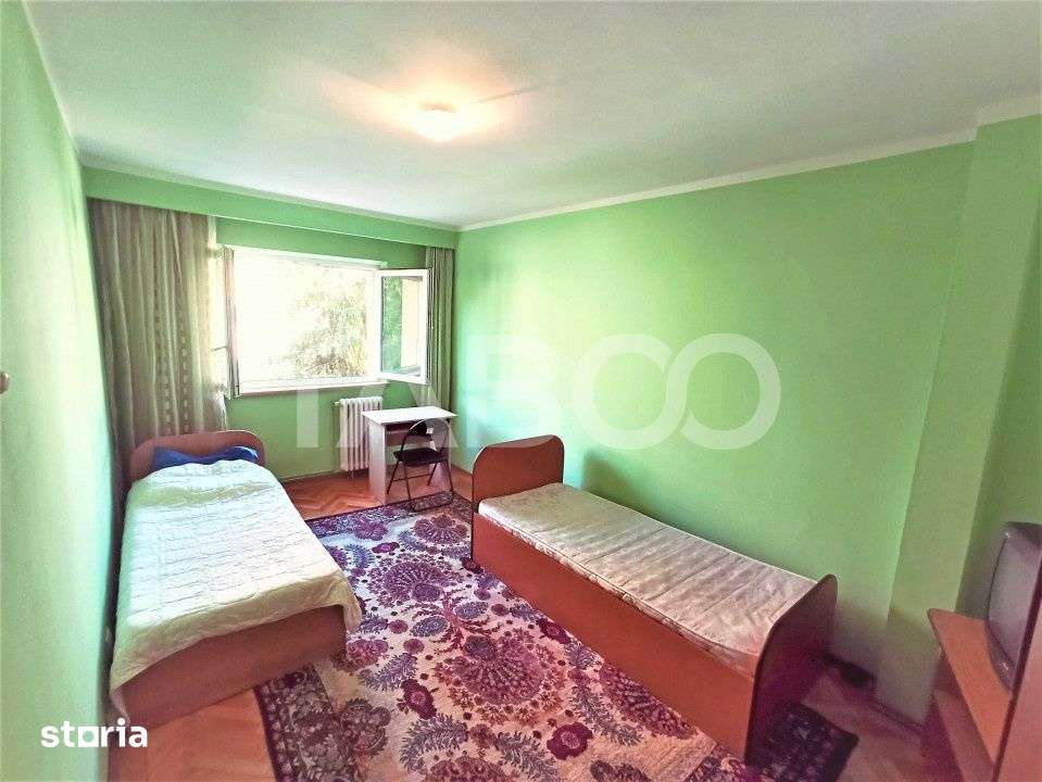 Apartament pentru muncitori 4 camere si 2 balcoane Mihai Viteazul — fotografia 2
