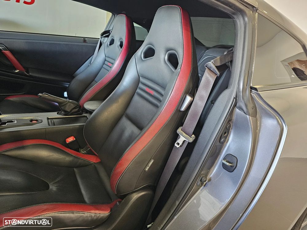 Nissan GT-R 3.8 V6 Black Edition - 3