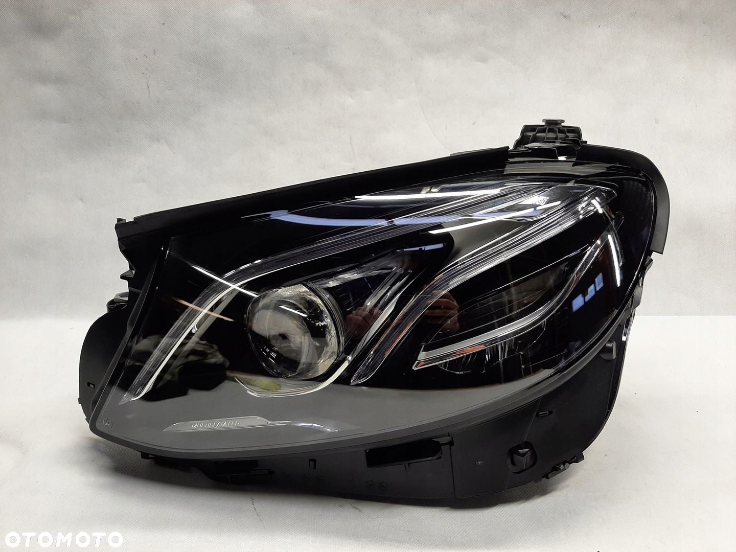 Mercedes E Reflektor Lampa LED NOWA A2139064704 - 1