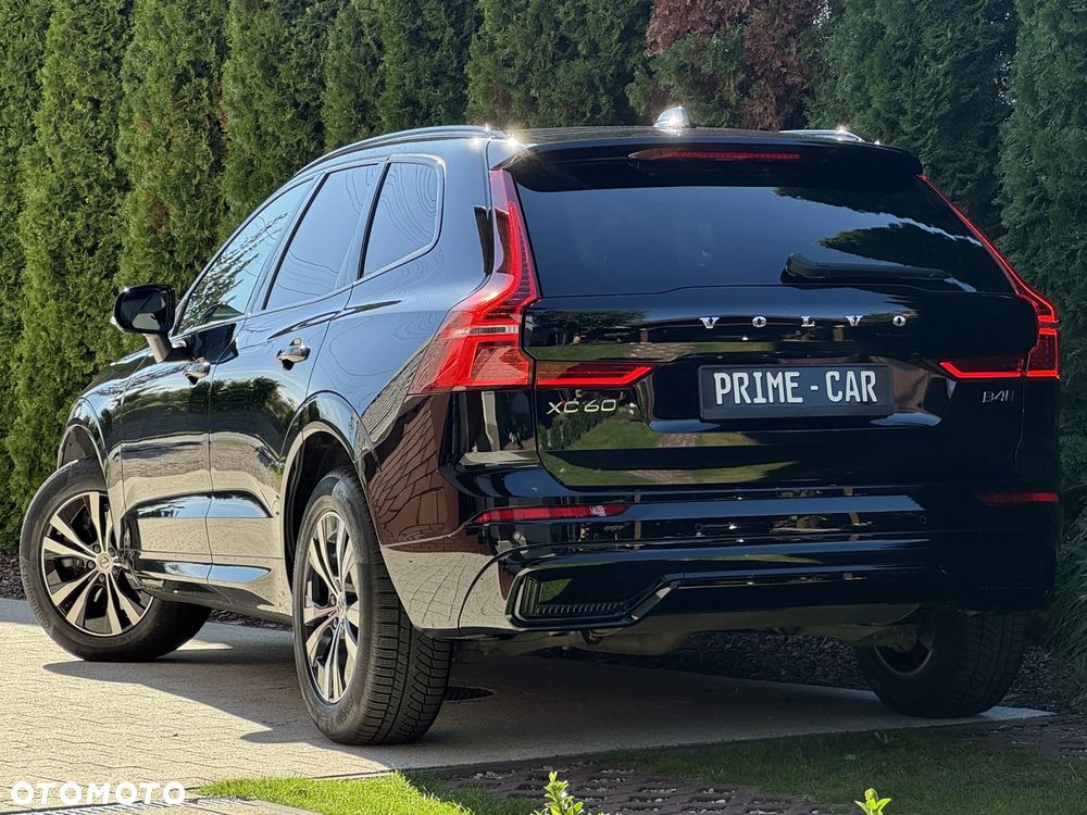 Volvo XC 60 B4 D AWD Plus Dark - 3