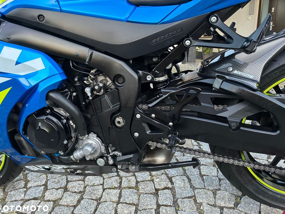 Suzuki GSX-R - 16