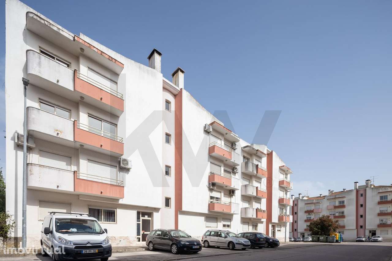 Cartaxo Apartamento T3, situado junto ao Parque Santa Eulália - Grande imagem: 2/21