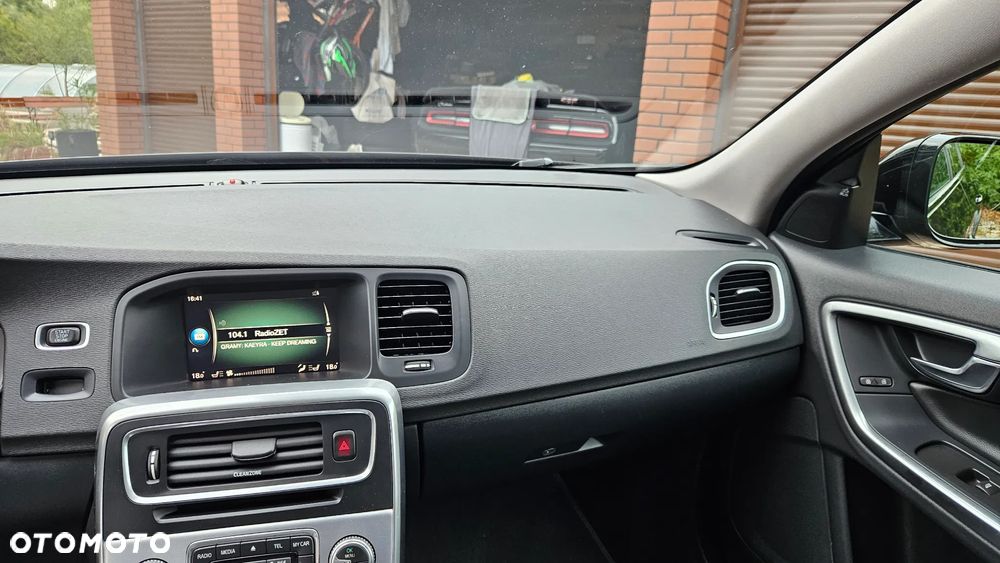 Volvo V60 Cross Country - 39