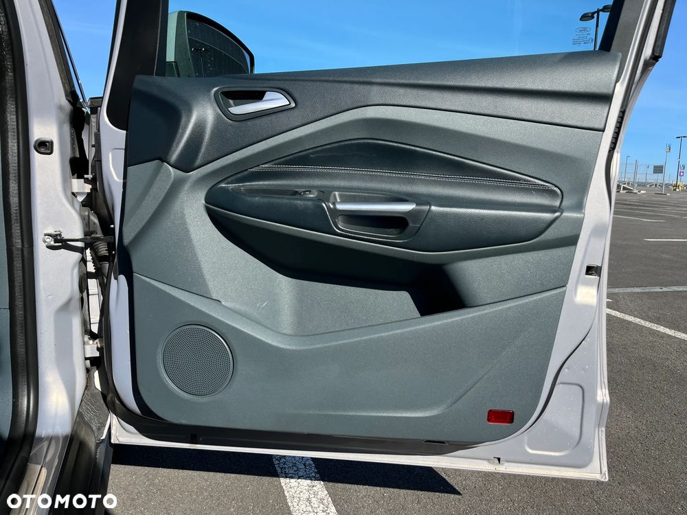 Ford C-MAX 2.0 TDCi Titanium MPS6 - 24