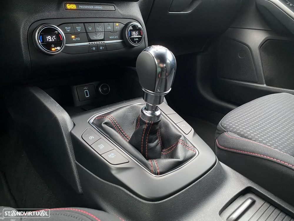 Ford Focus SW 1.0 EcoBoost ST-Line - 22