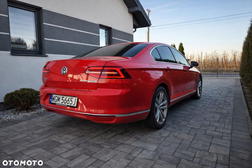 Volkswagen Passat - 8