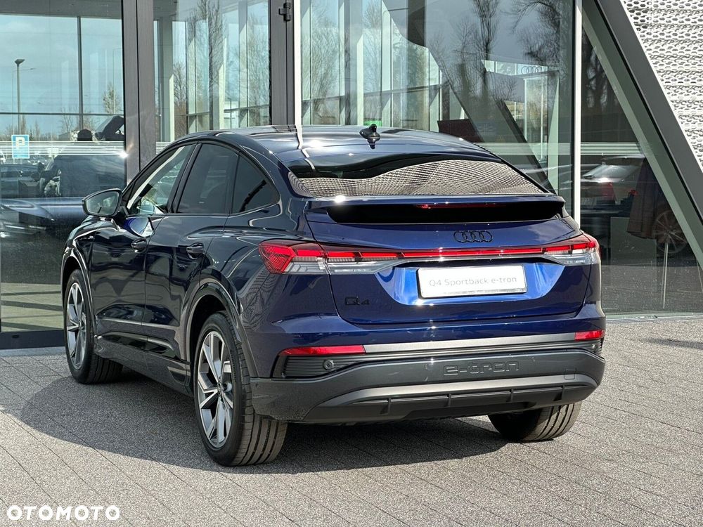 Audi Q4 Sportback e-tron - 8