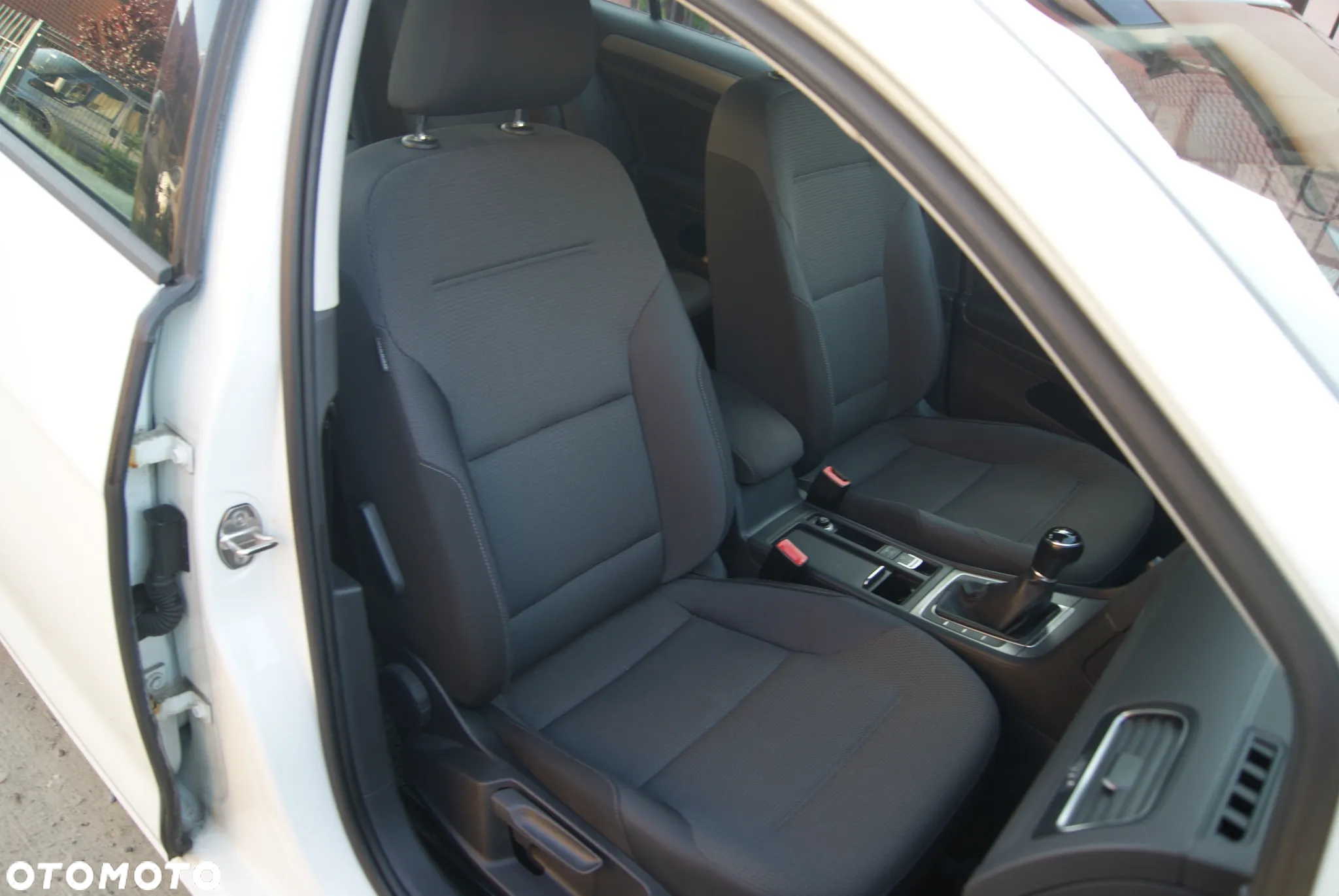 Volkswagen Golf - 14
