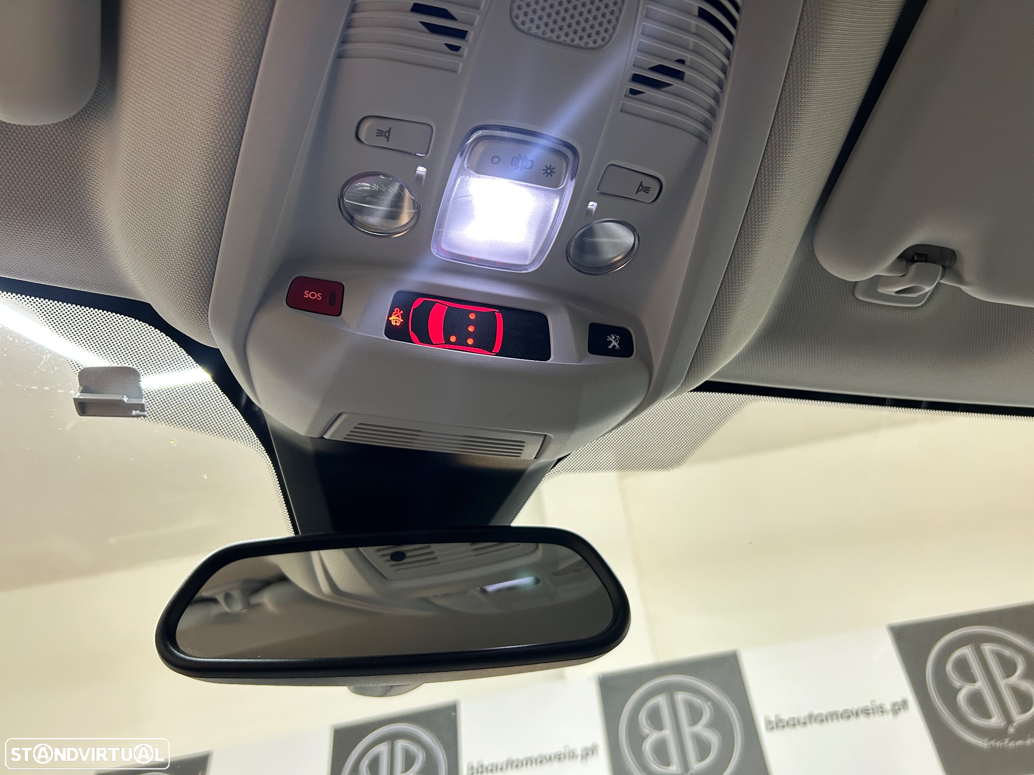 Peugeot 3008 1.2 PureTech Allure EAT6 - 14