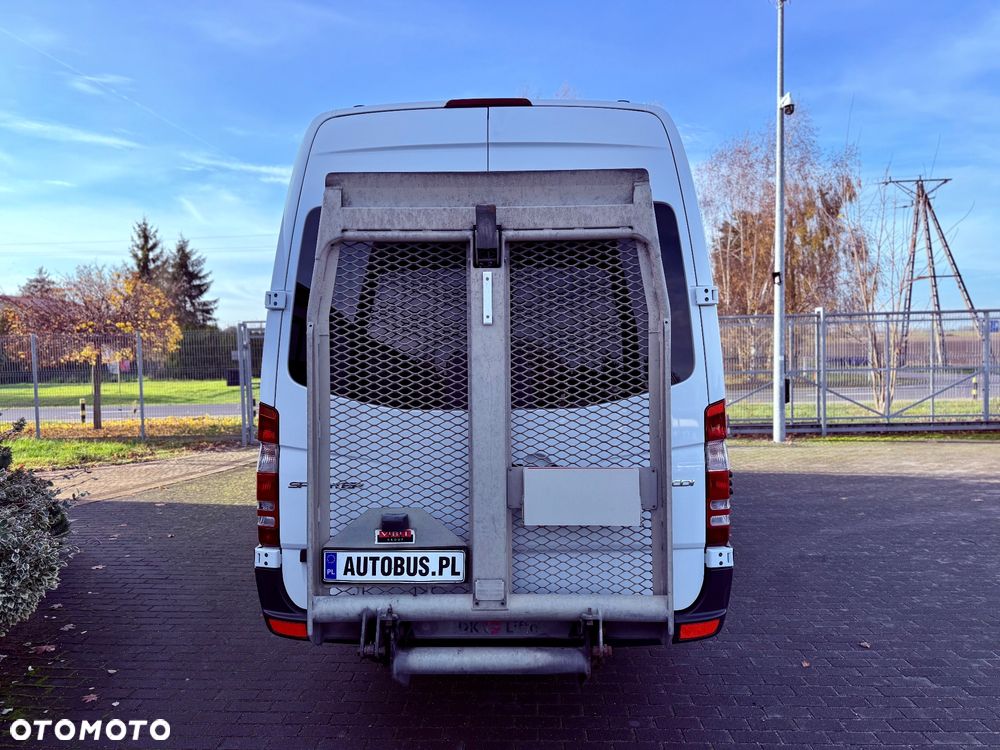 Mercedes-Benz SPRINTER 516 - 8