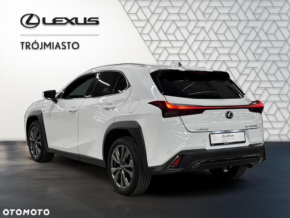 Lexus UX 300h F Sport Design AWD - 4