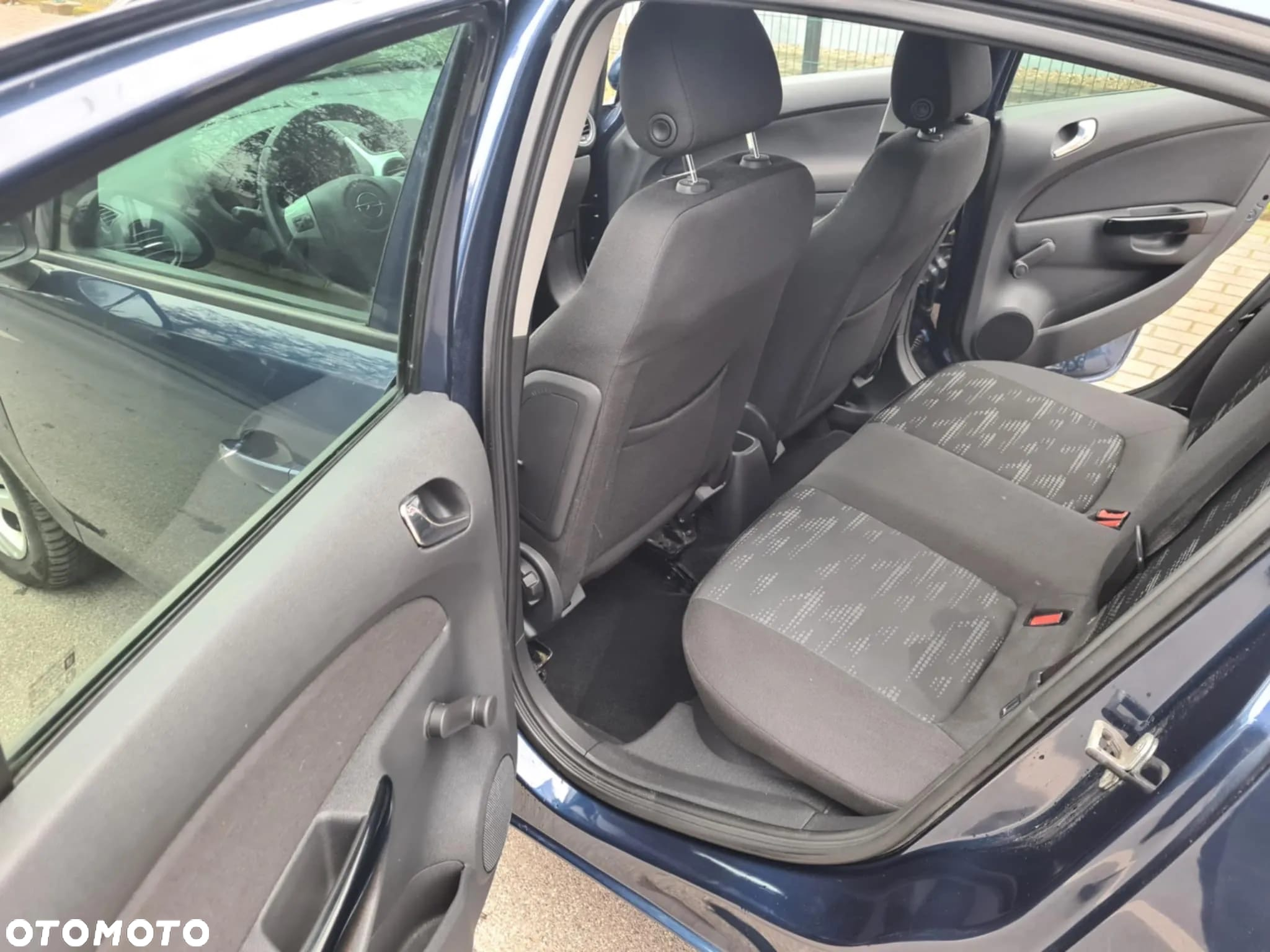 Opel Corsa 1.4 16V Innovation - 11