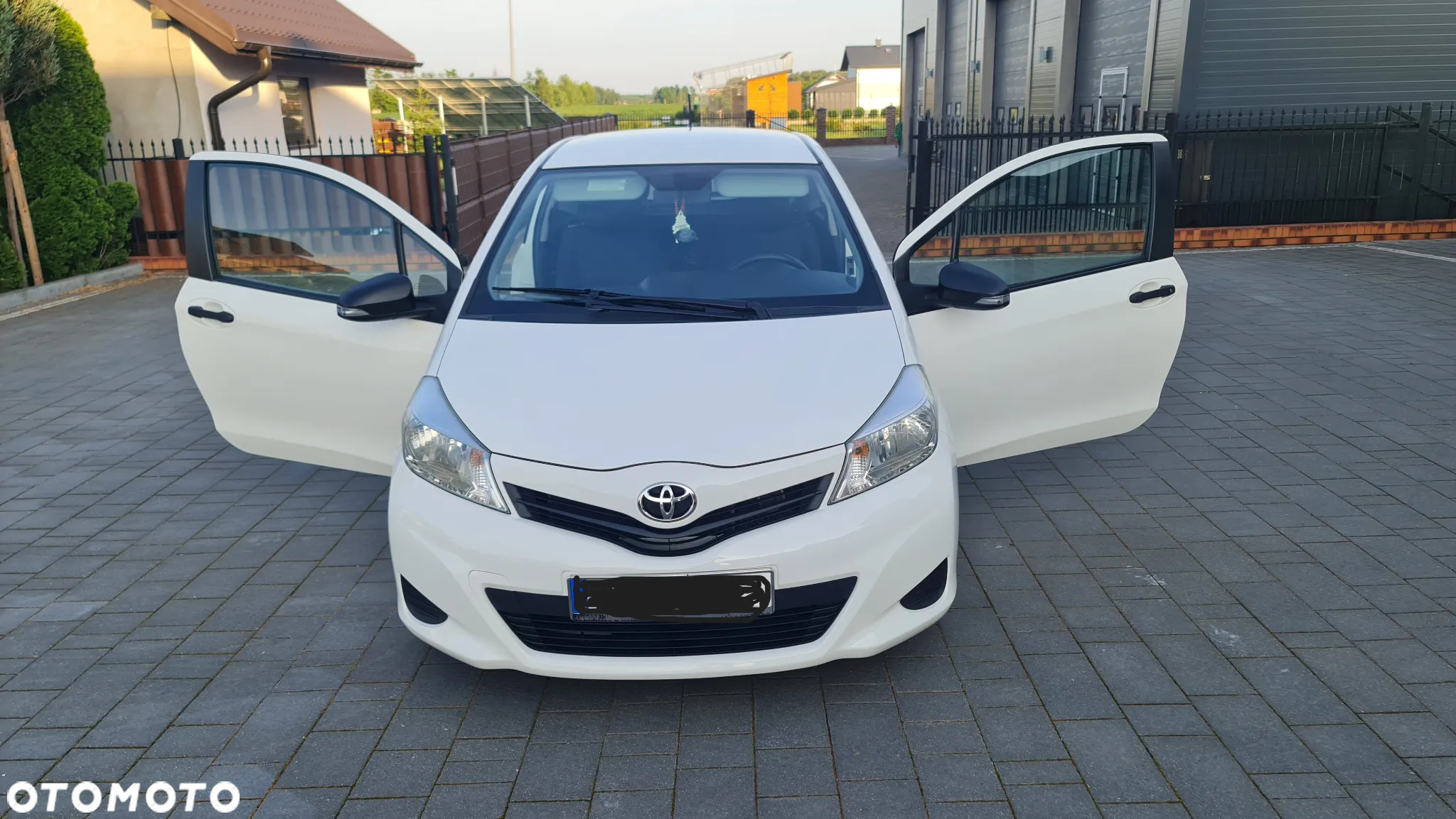 Toyota Yaris 1.4 D-4D - 13
