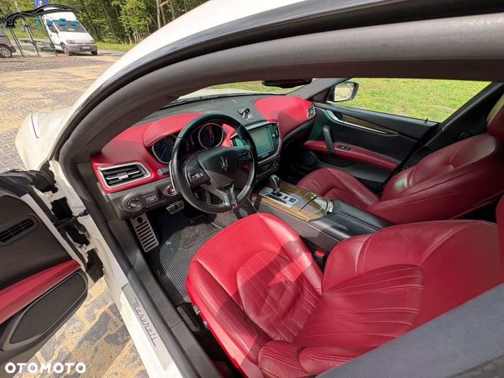 Maserati Ghibli Granlusso - 18
