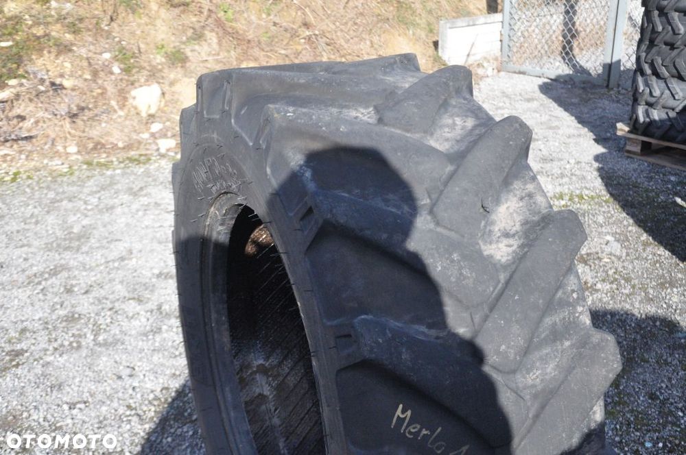 OPONA BKT 400 / 70 / 24 - 3