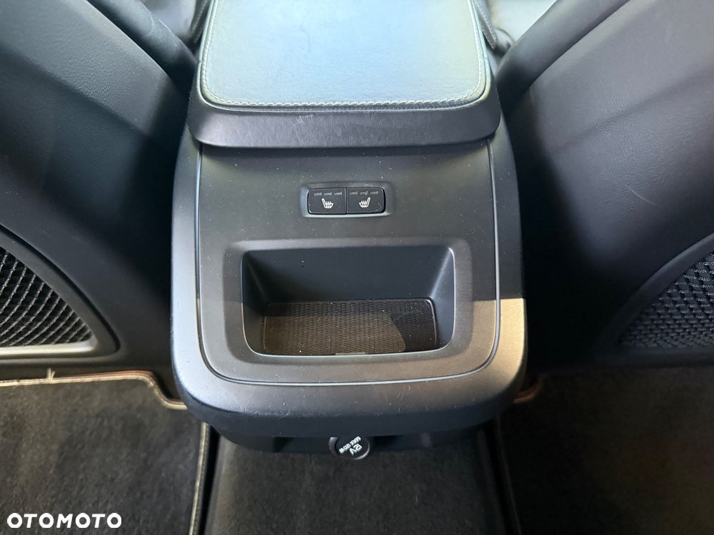Volvo V90 T4 R-Design - 27