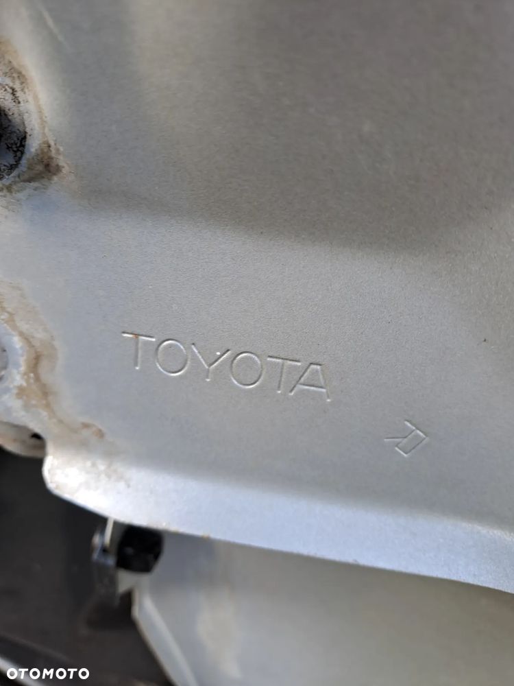 Toyota Prius II błotniki kod lakieru 1F7 - 18