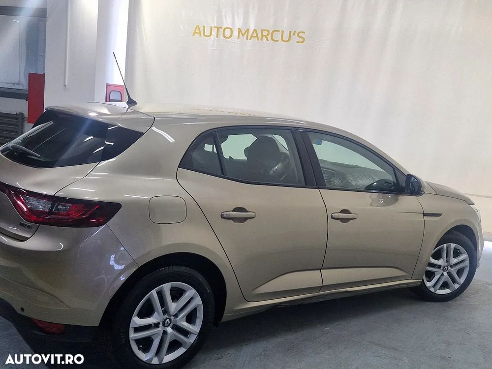 Renault Megane TCe GPF Life - 10