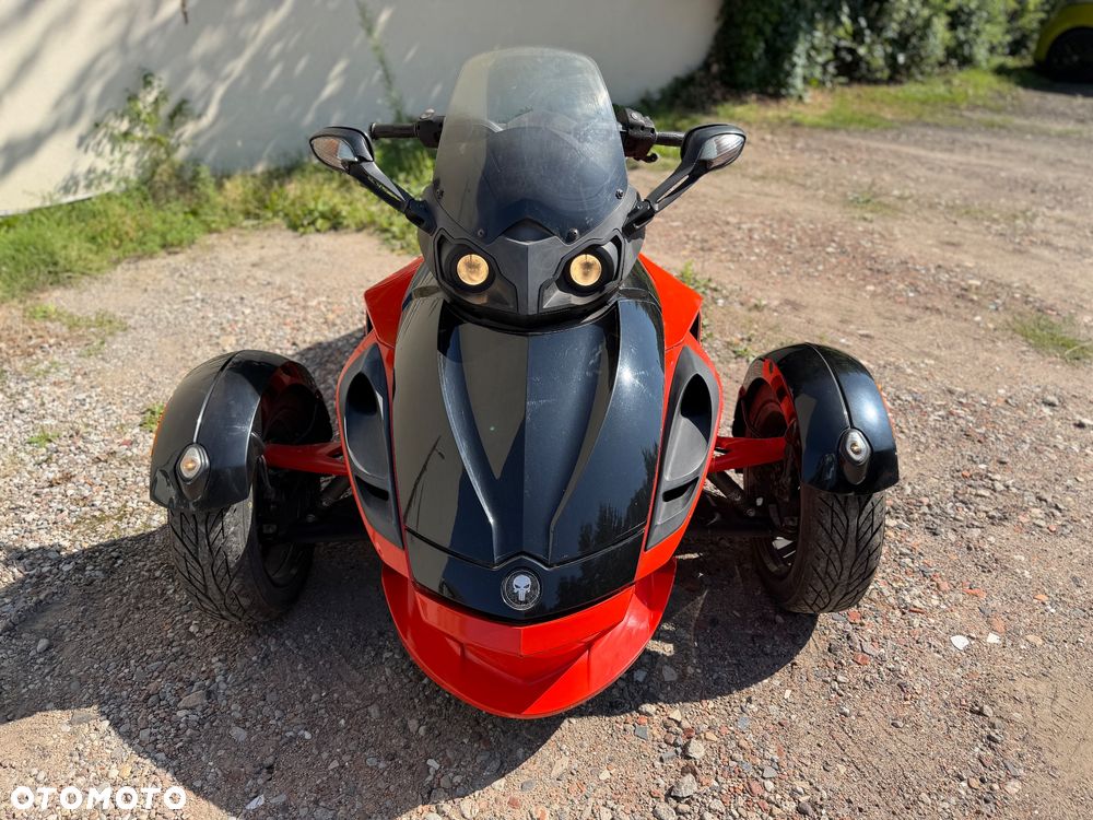 Can-Am Spyder - 7