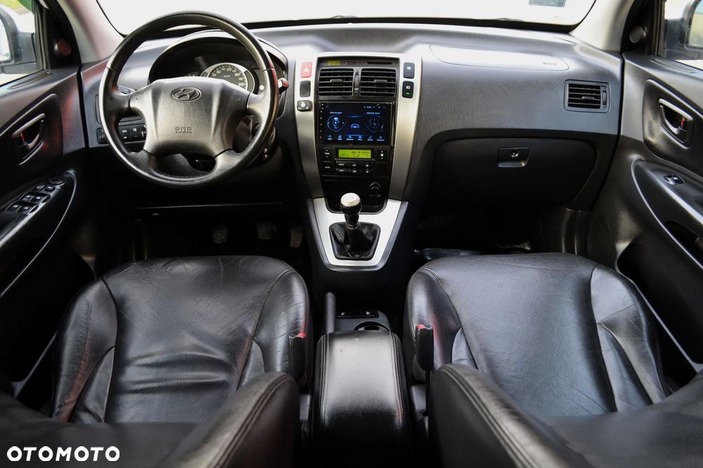 Hyundai Tucson 2.0 Comfort 2WD - 8