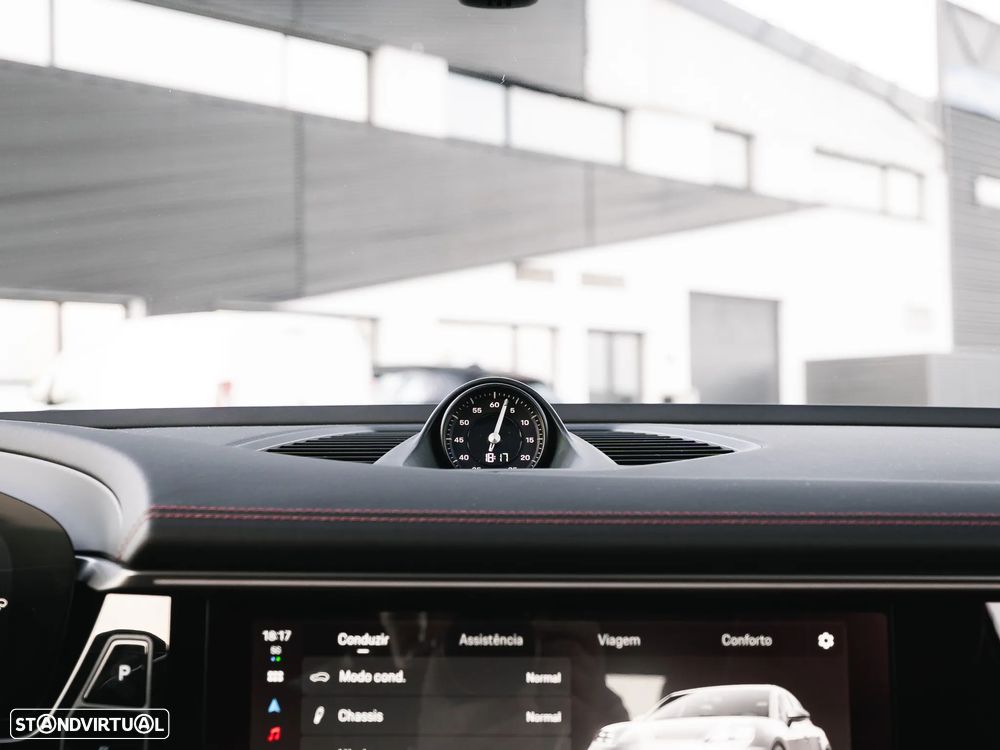 Porsche Macan Electric 4S - 19