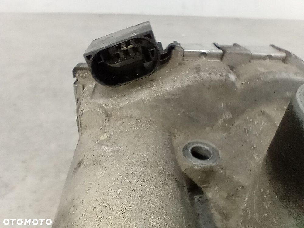 PRZEPUSTNICA TOYOTA YARIS II 22030-0Q010-A 0280750192  BOSCH 1.0 12V - 6