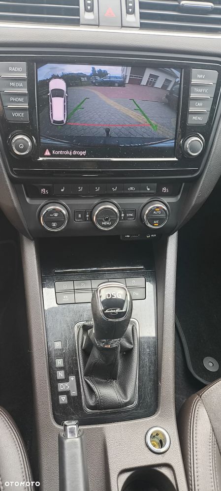 Skoda Octavia 2.0 TDI 4x4 DSG L&K - 23