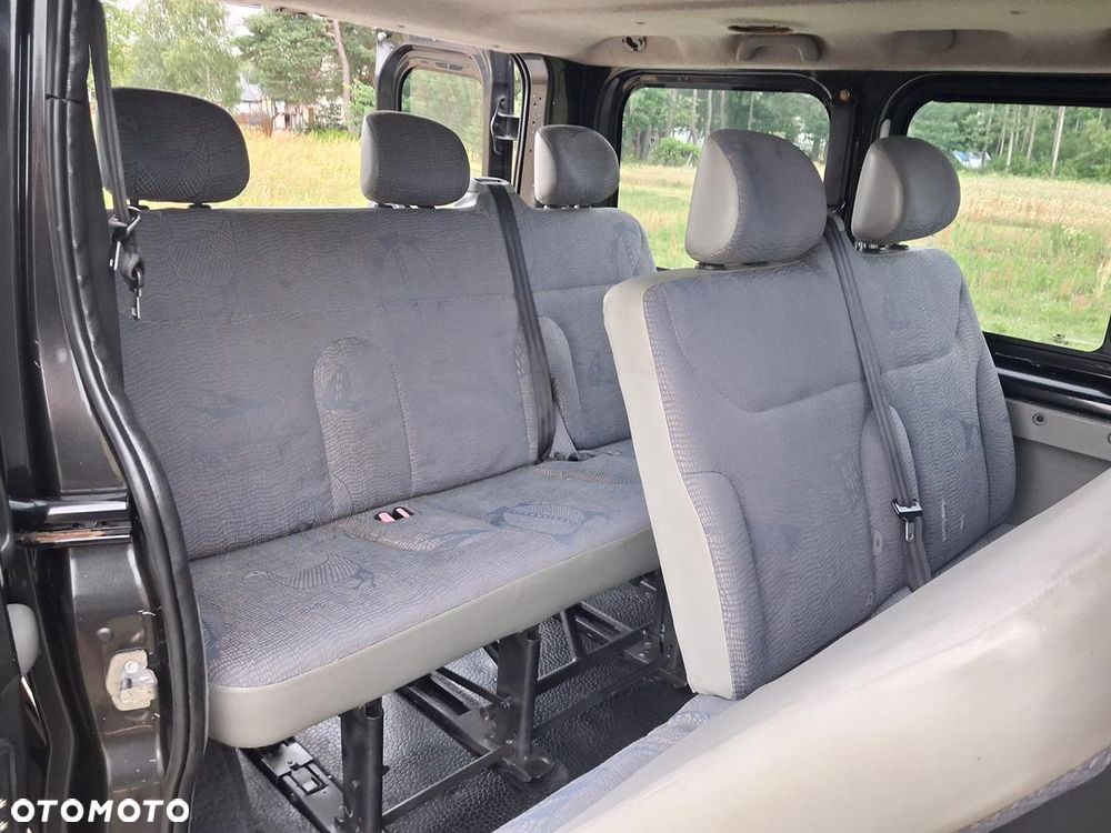 Renault Trafic - 25