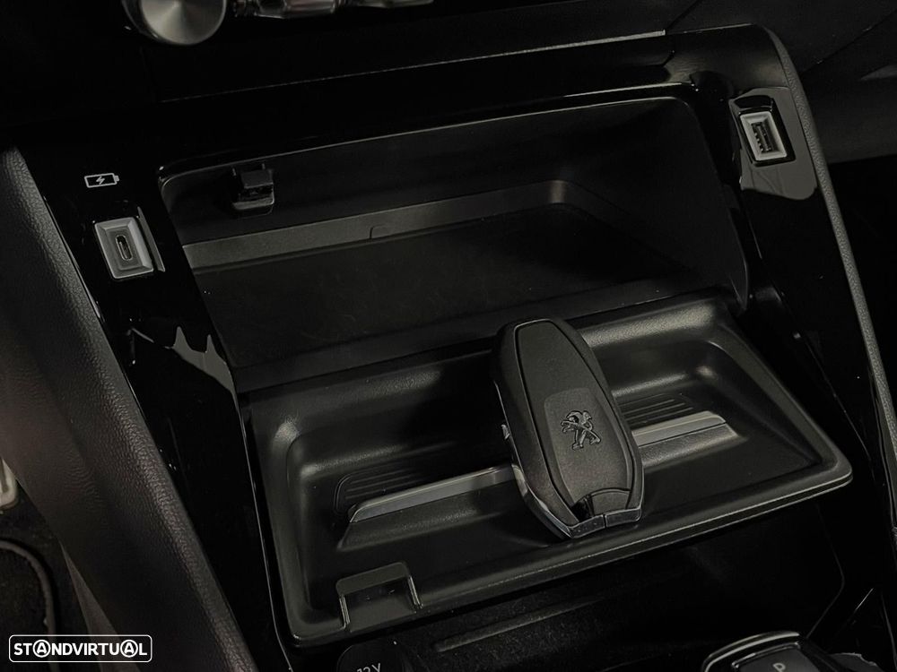 Peugeot 2008 1.2 PureTech GT Line EAT8 - 24