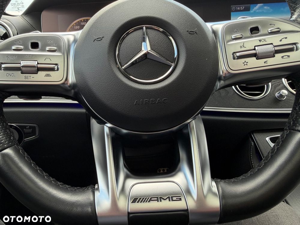 Mercedes-Benz Klasa E AMG 63 S 4-Matic+ - 32