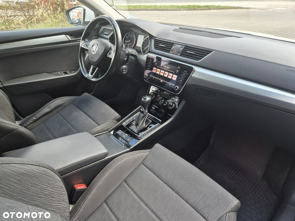 Skoda Superb 1.4 TSI ACT Ambition DSG - 19