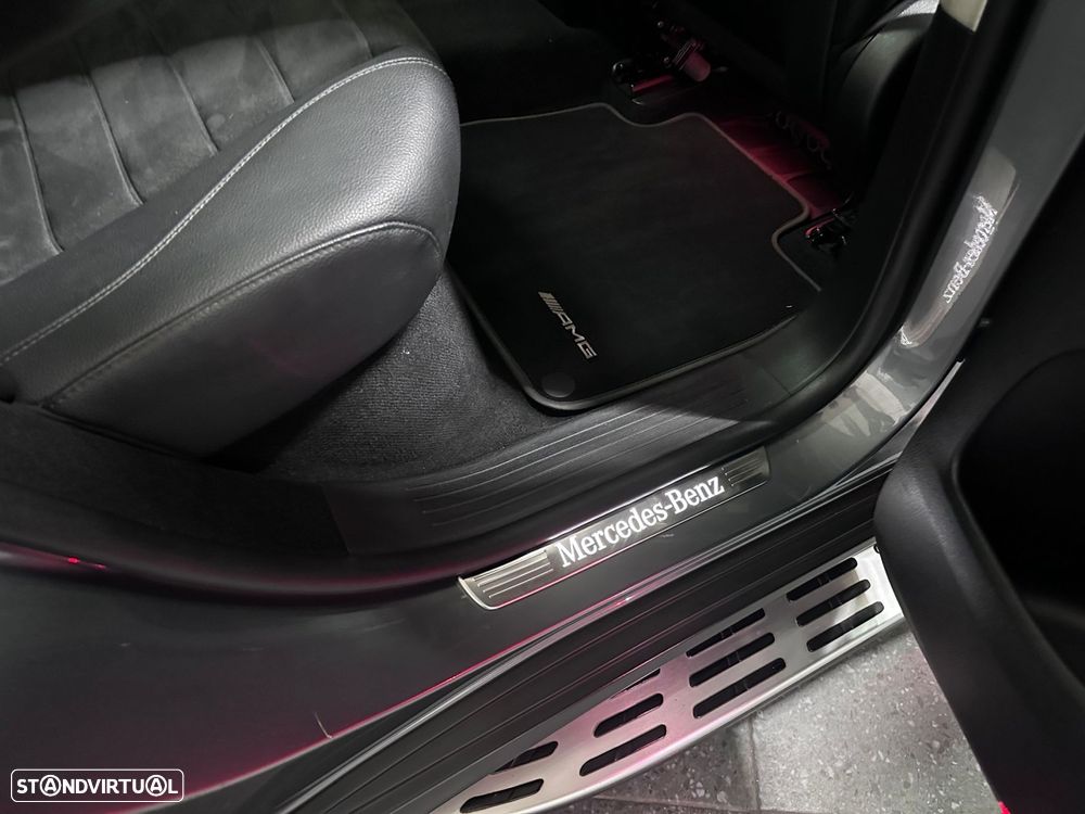 Mercedes-Benz GLE 300 d 4Matic - 41