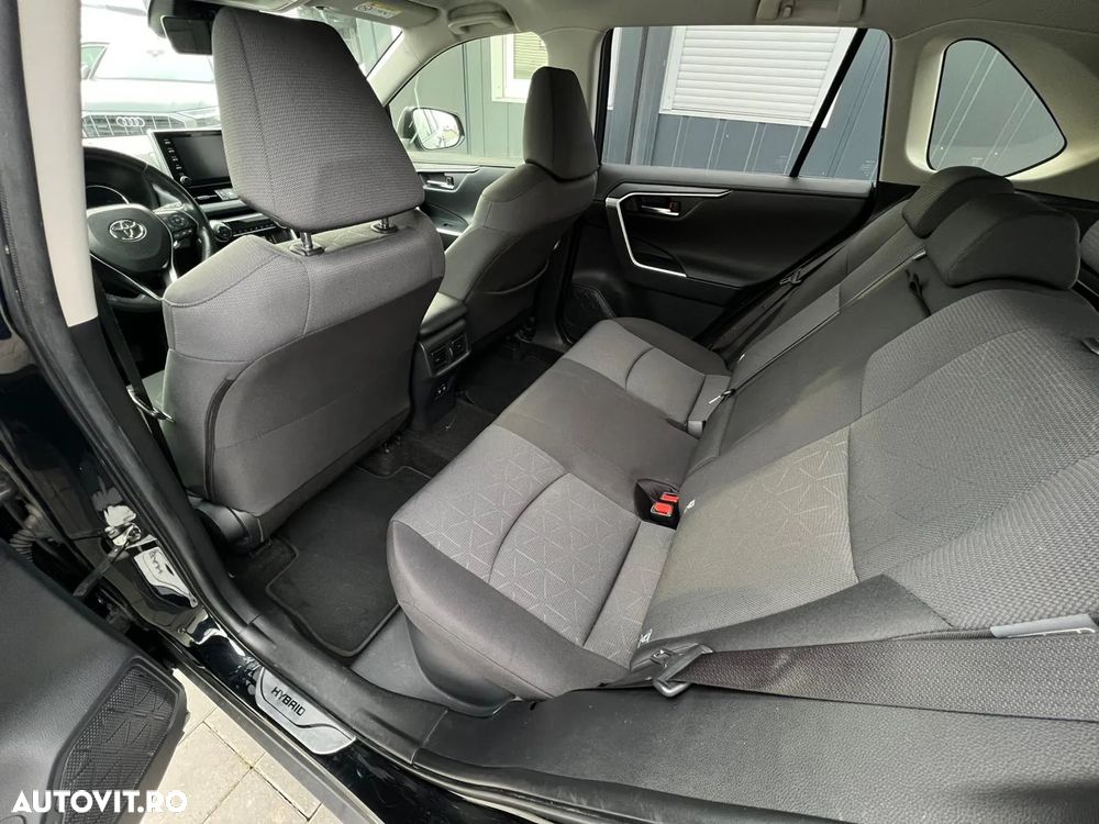 Toyota RAV4 2.5 4x4 Hybrid Team Deutschland - 12