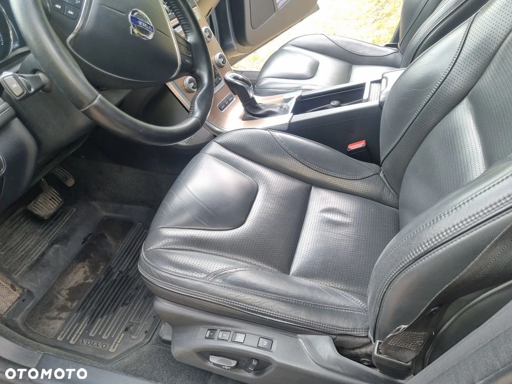 Volvo XC 60 D5 AWD Summum - 9