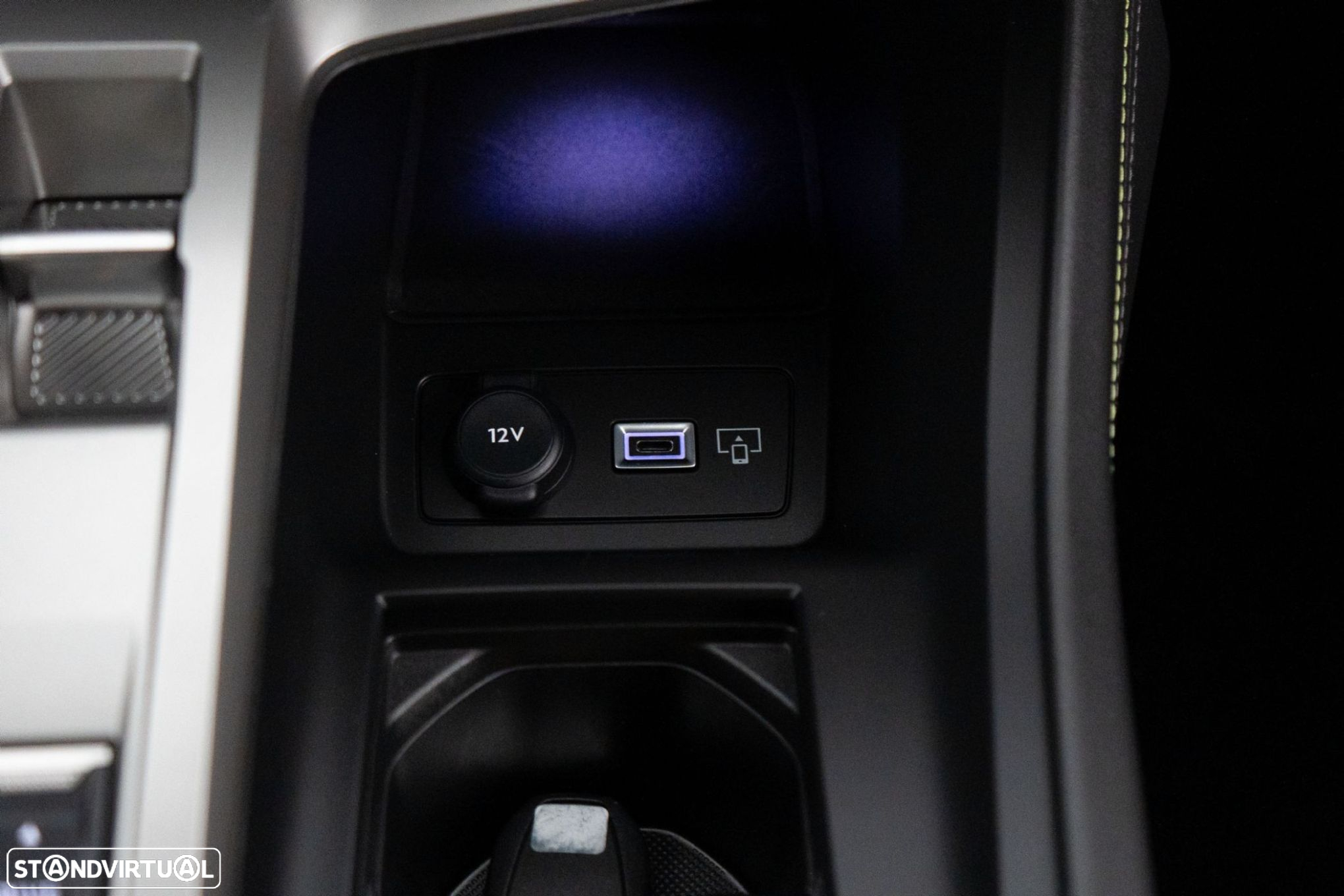 Peugeot 408 1.6 Hybrid GT e-EAT8 - 26