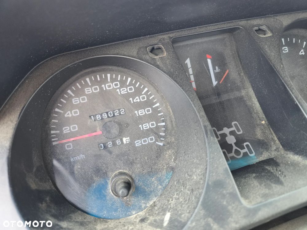 Mitsubishi Pajero 2.5 TD GL - 6